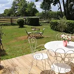 Manoir Du Taillis לינה וארוחת בוקר 3*