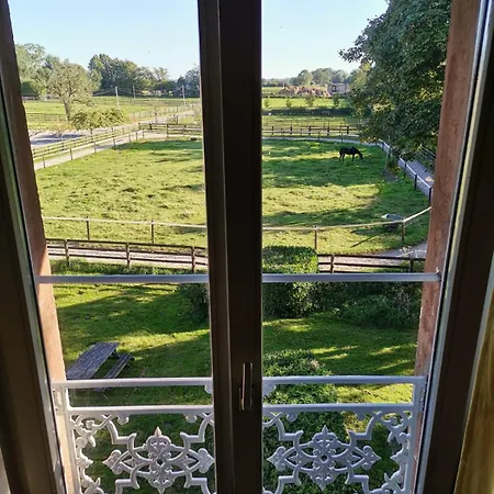 Manoir Du Taillis Bed & Breakfast Heugon