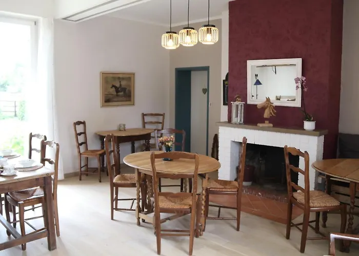 Manoir Du Taillis Bed and Breakfast Heugon