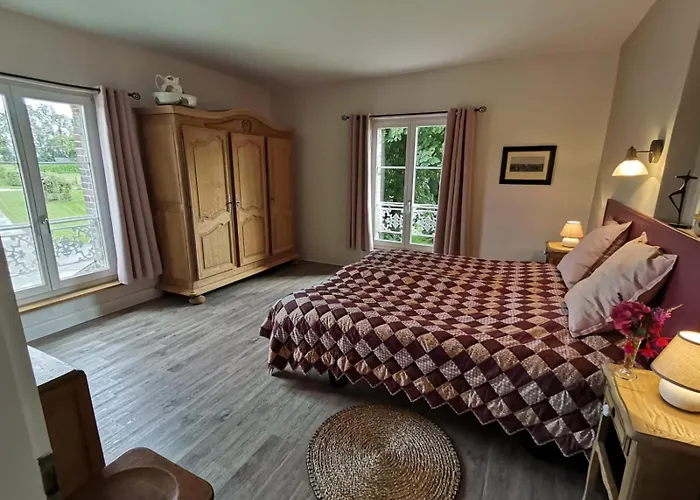 Manoir Du Taillis Bed and Breakfast Heugon